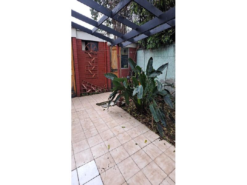 VENDE CASA ZONA HOSPITAL MILITAR